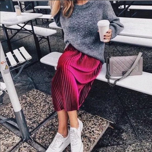 Zara Dresses & Skirts - Zara velvet pleated skirt